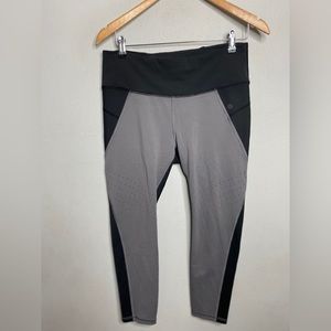 Athleta Pants Leggings Women’s Size Large Gray Black